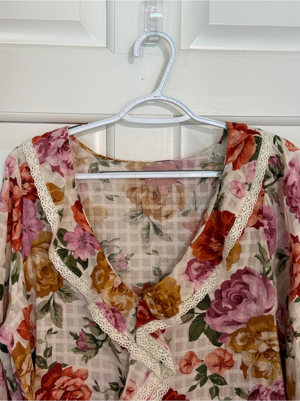 Show Me Your MuMu Lydia Ruffle V-Neck Blouse Ivory Hillside Floral 25628 - Picture 4 of 15